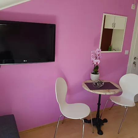 Avdic - With Balcony And Garden View Apartment Dubrovnik