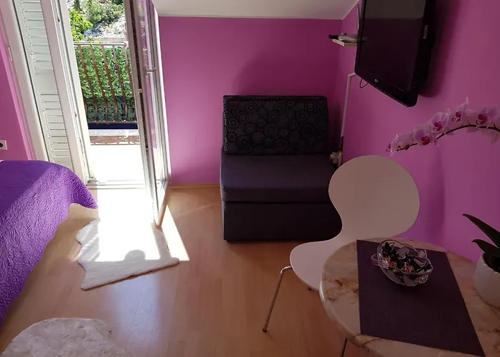 Avdic - With Balcony Дубровник